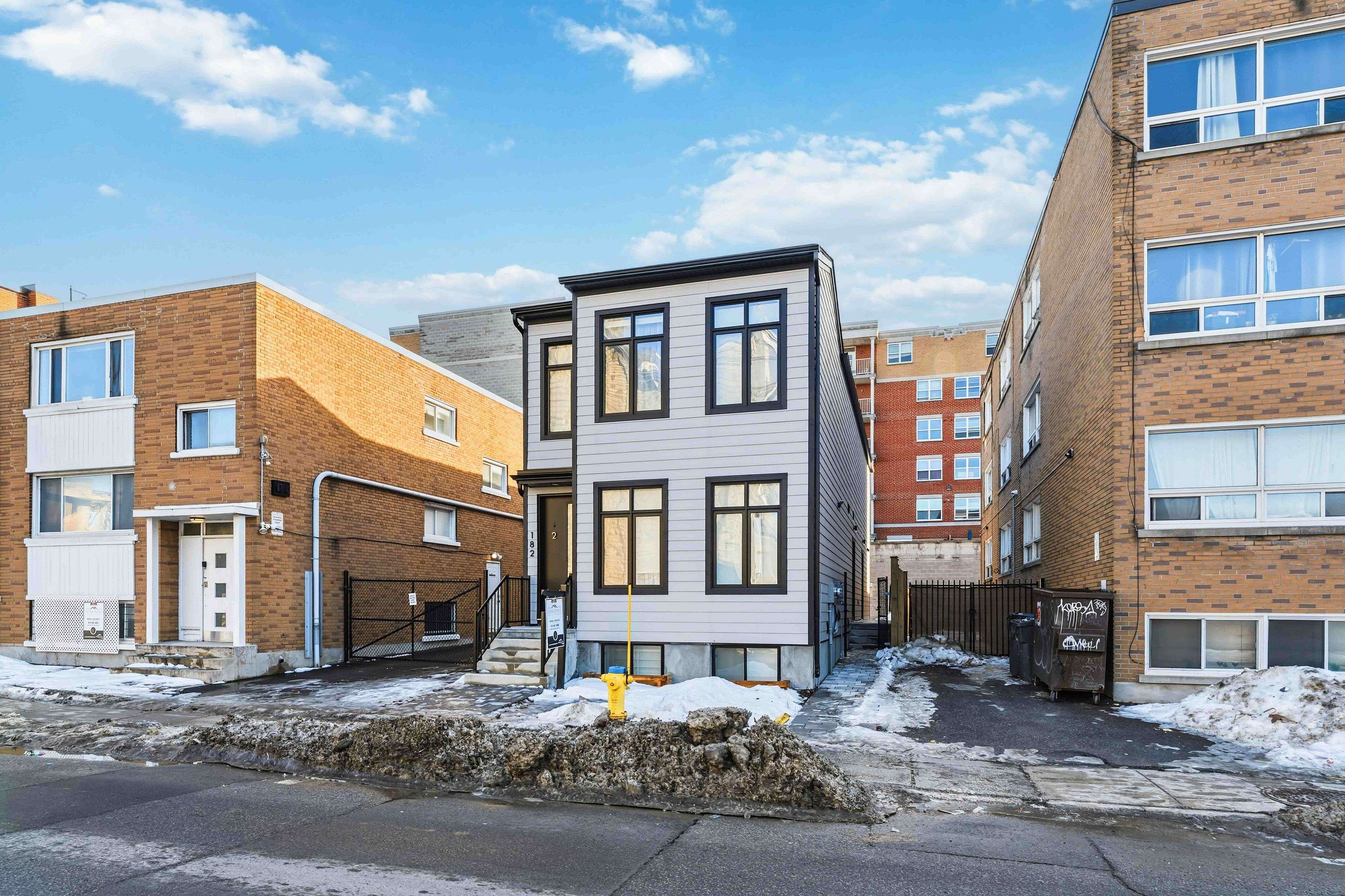 Lower Town - Sandy Hill, ON K1N 5M8,182 Murray ST