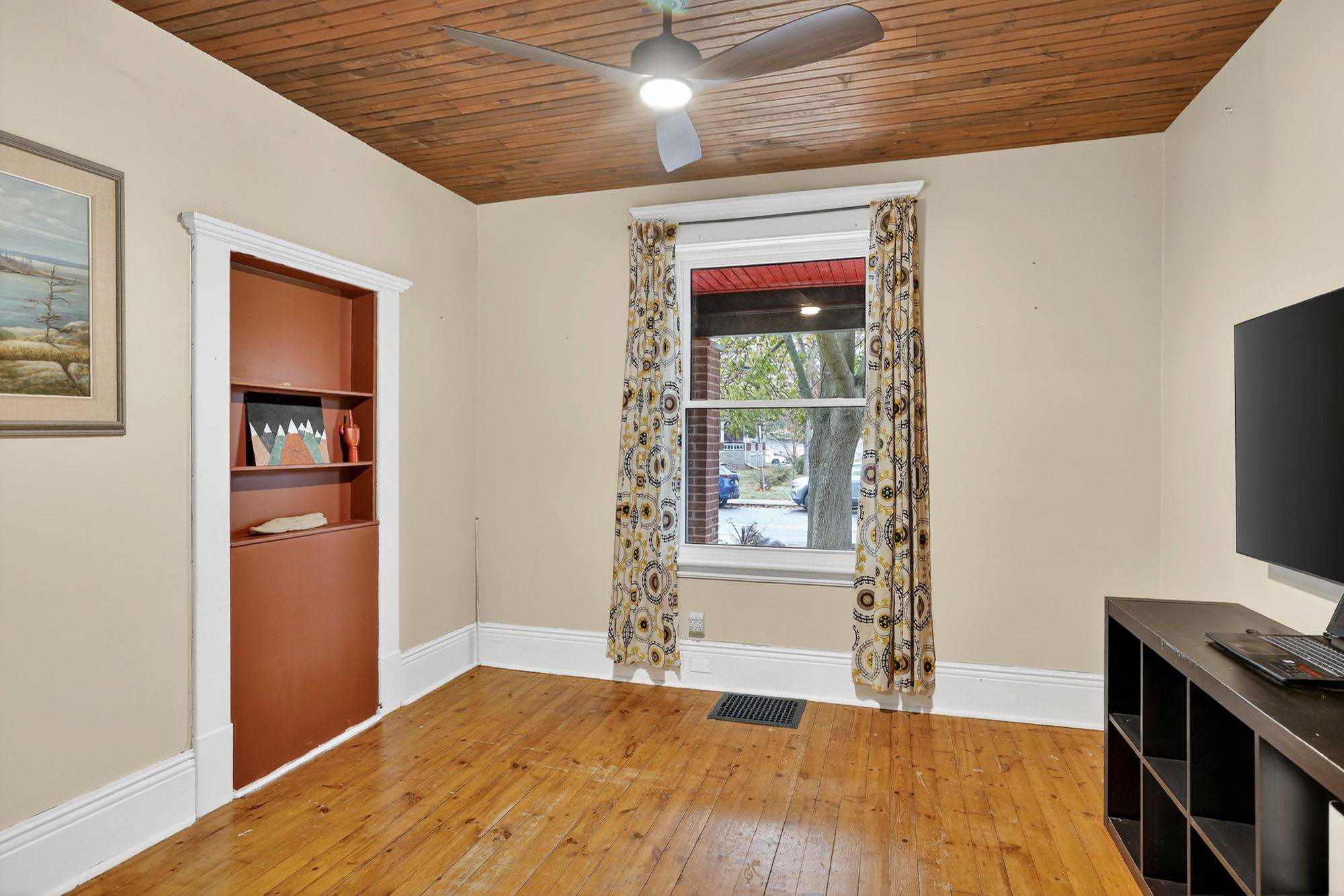 Peterborough, ON K9J 2C3,201 Romaine ST