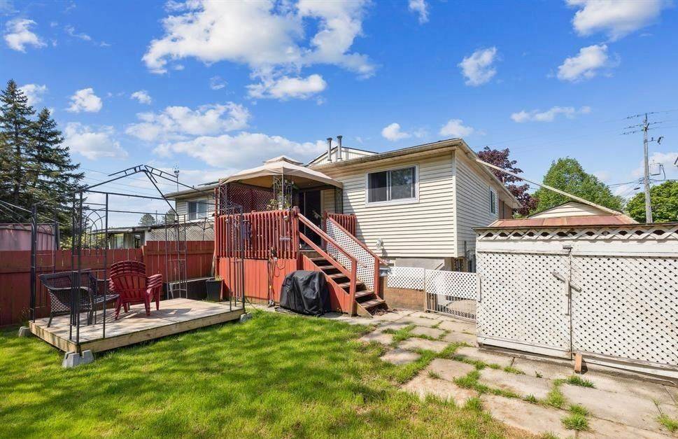 Welland, ON L3B 5Z5,203 Commercial ST #Lower