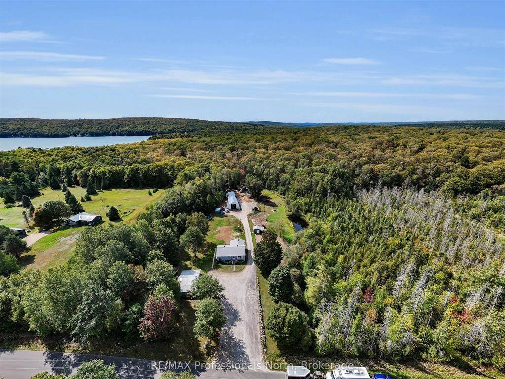 Armour, ON P0A 1J0,1062 Skyline DR