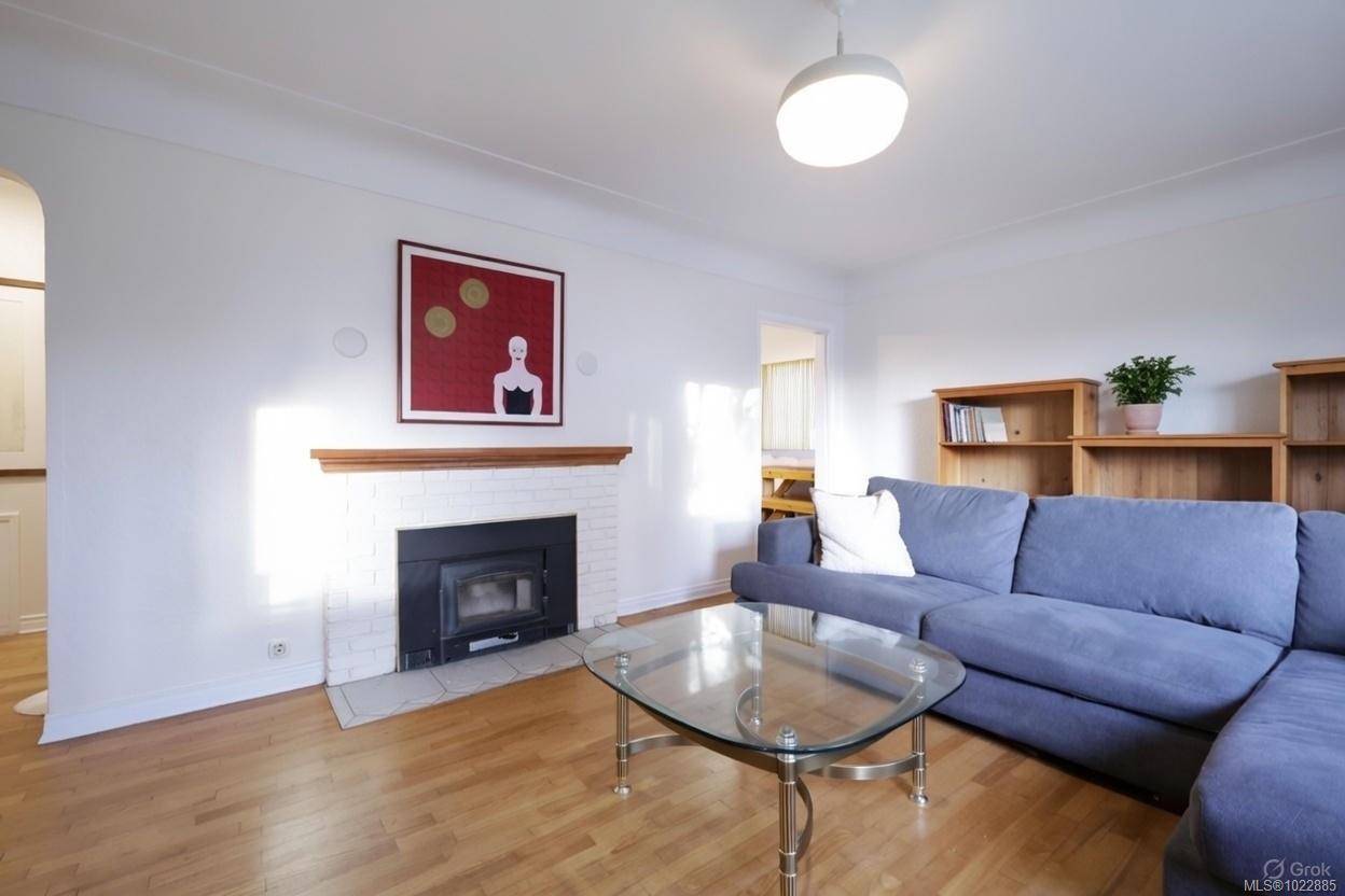 Saanich, BC V8Z 1K1,138 Sims Ave