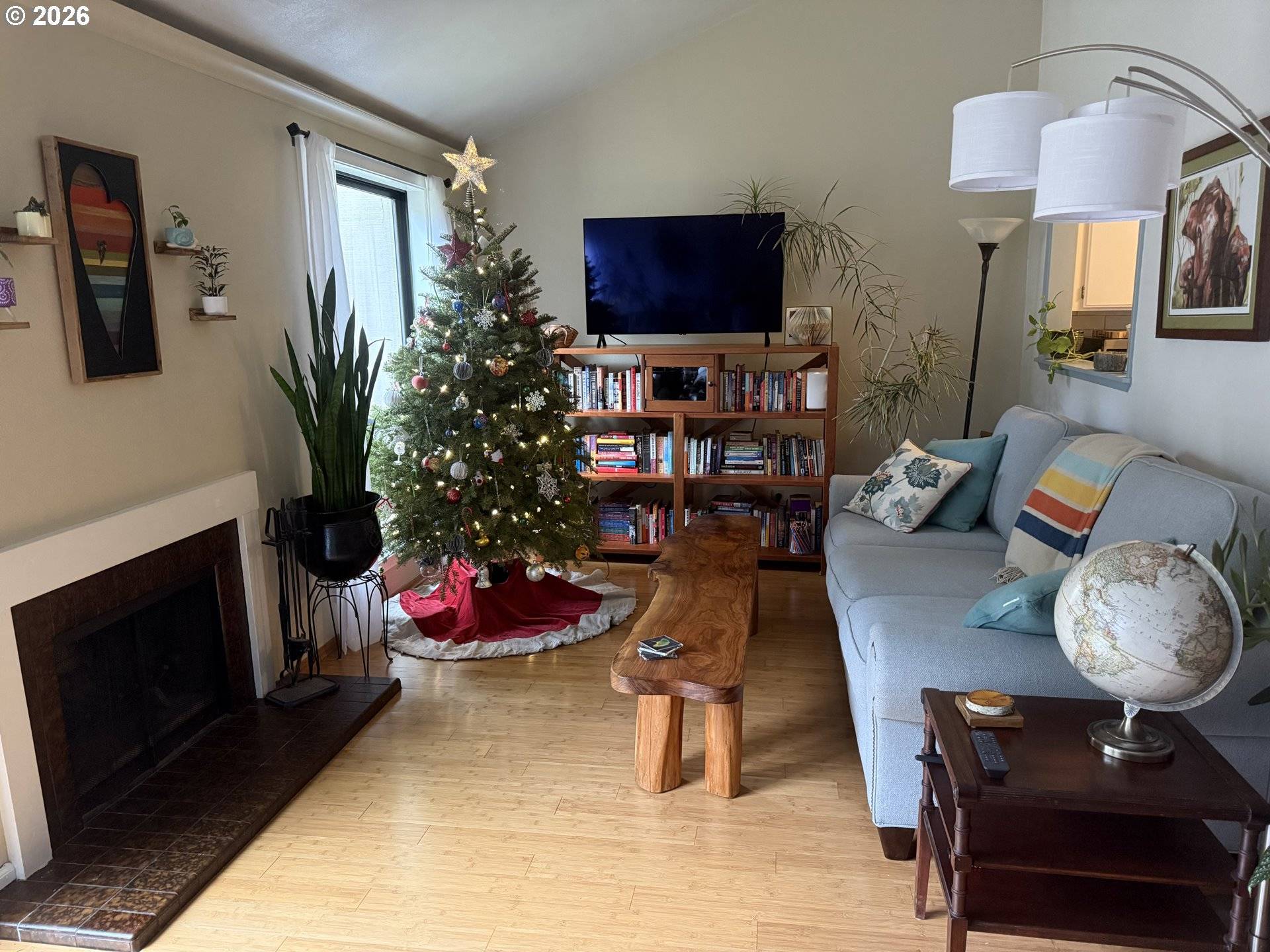 Eugene, OR 97405,422 STONEWOOD DR