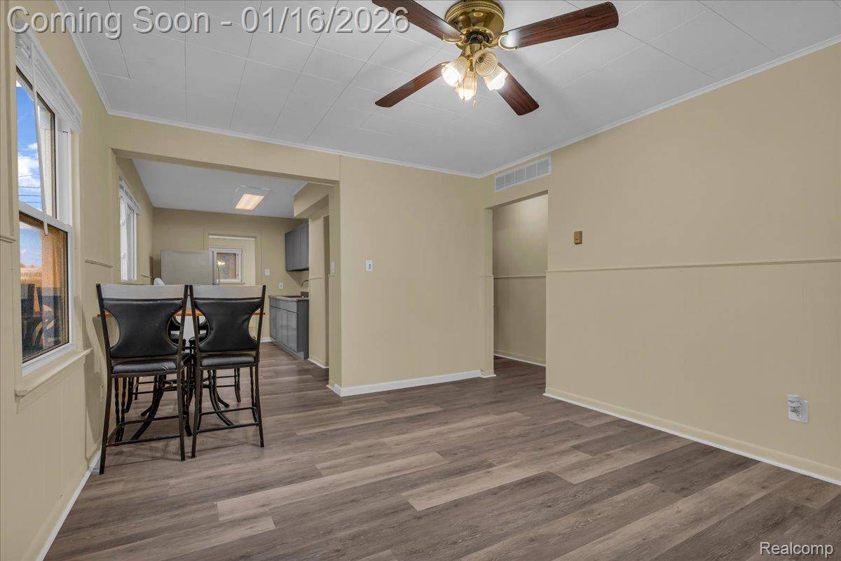 Warren, MI 48089,13983 Hobart AVE