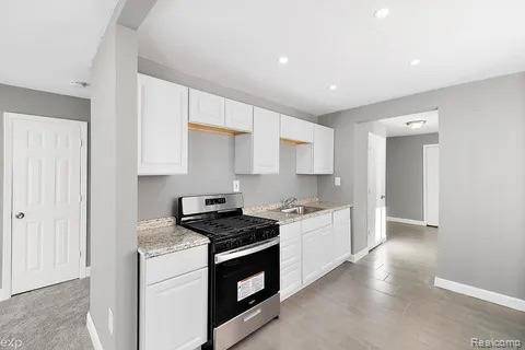 Lincoln Park, MI 48146,2065 Morris AVE