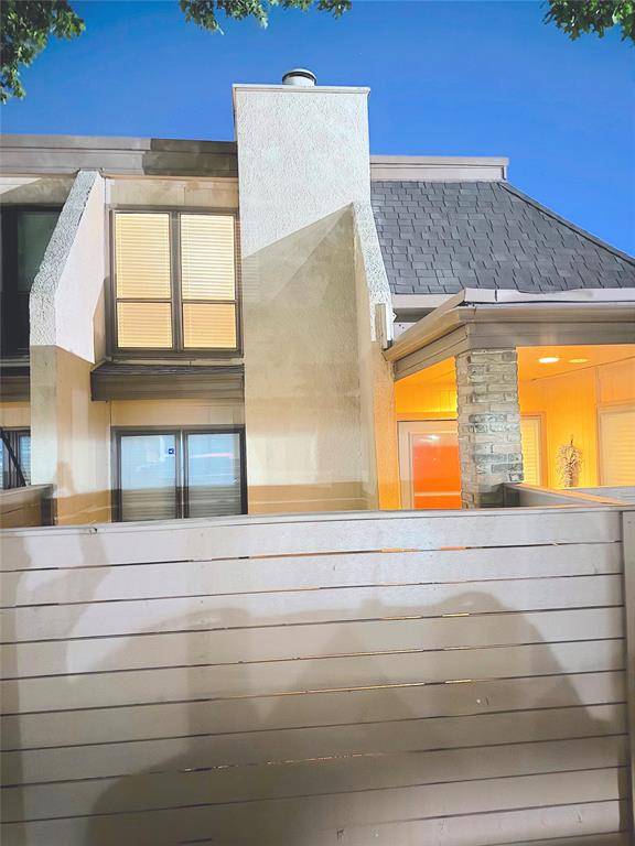 Dallas, TX 75220,Address not disclosed