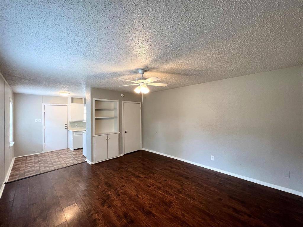 Dallas, TX 75227,6363 Hollis Avenue