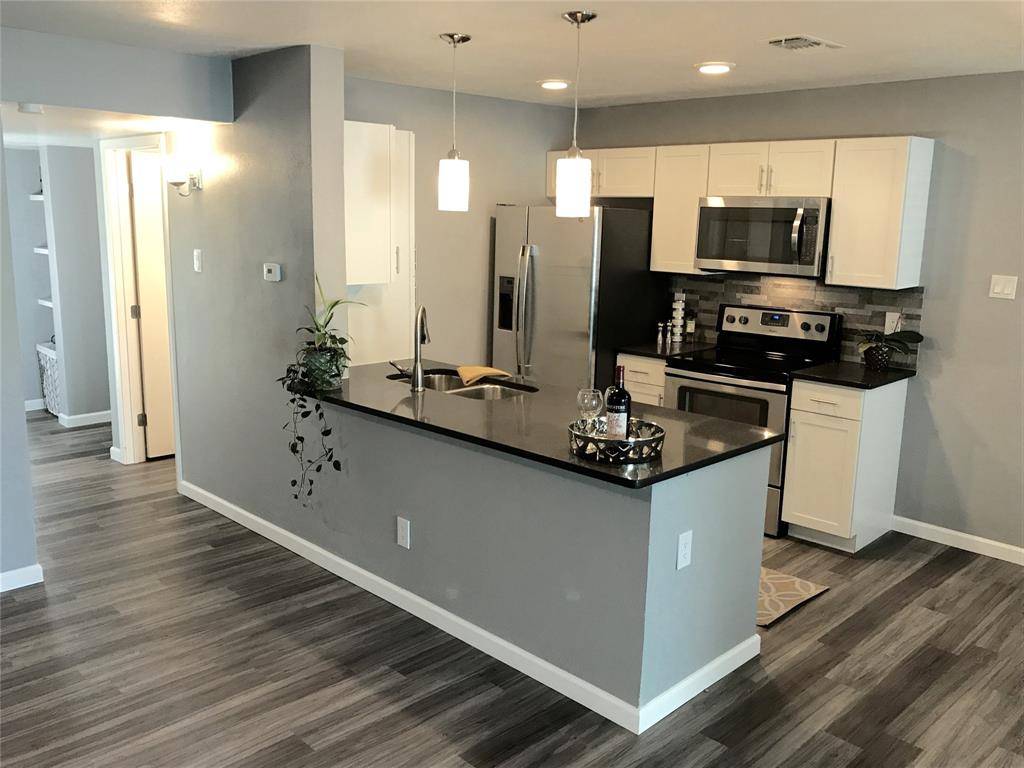 Dallas, TX 75211,2505 Wedglea Drive #117