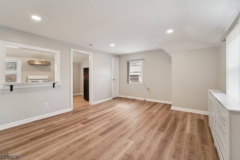 Fair Lawn Boro, NJ 07410,2-33 31St St