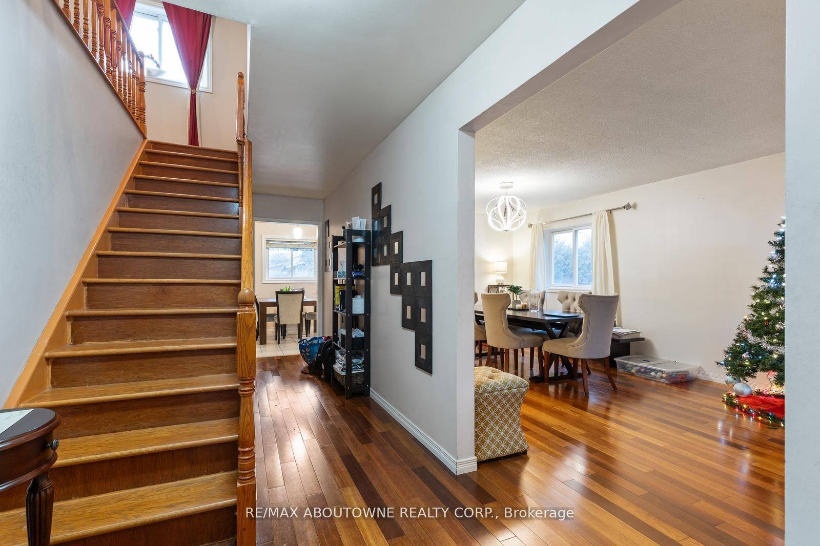 Toronto C15, ON M2J 2X1,14 Angus DR #Upper