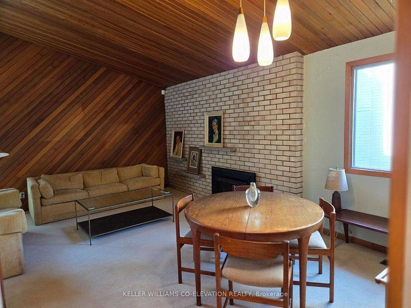 Toronto C12, ON M2P 1J1,36 Danville DR