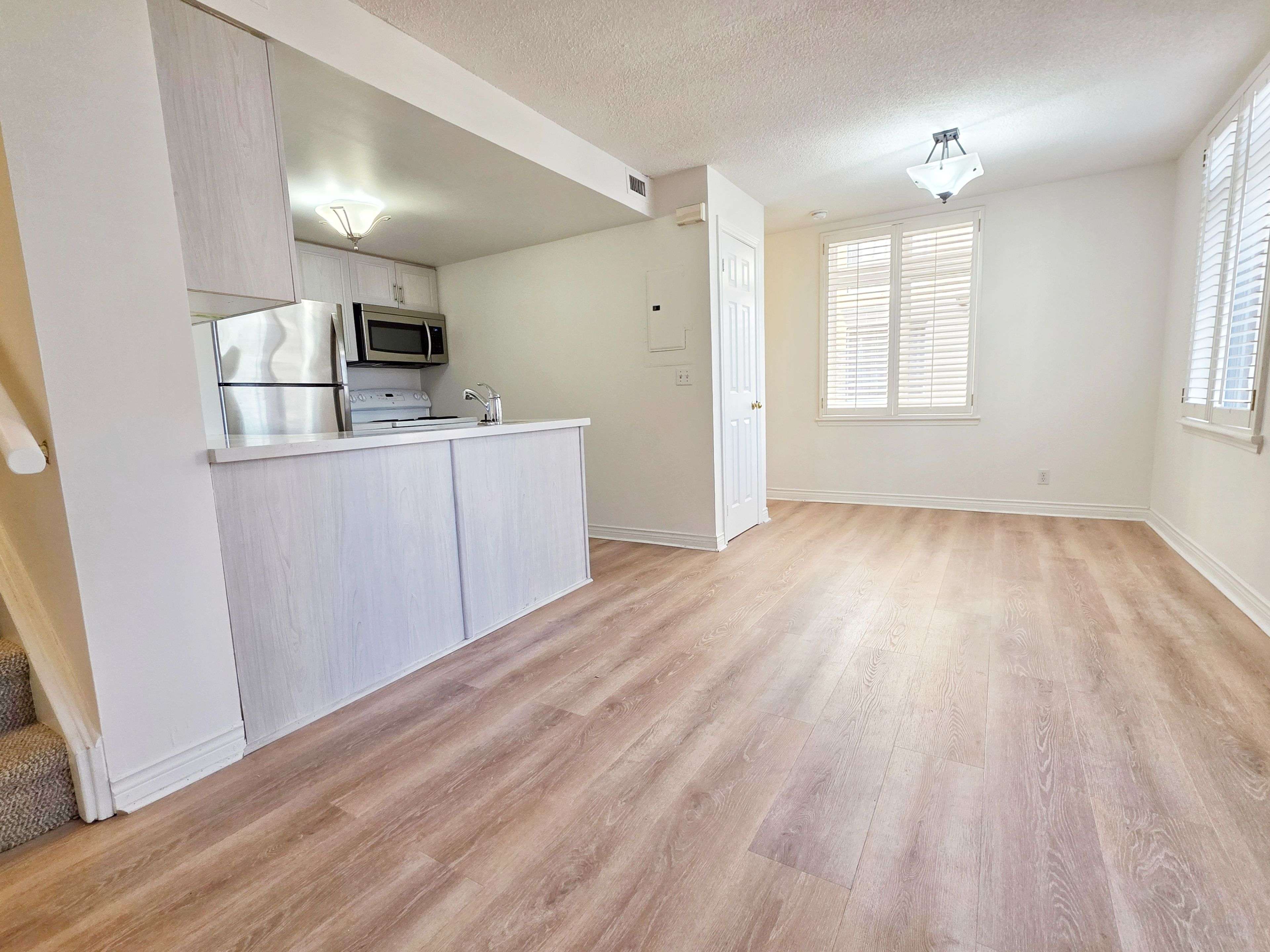 Toronto C10, ON M4S 2J7,108 Redpath AVE #28