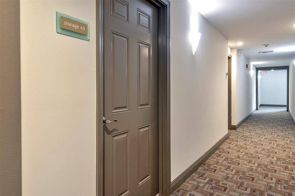 Fort Lauderdale, FL 33308,2421 NE 65th St #402