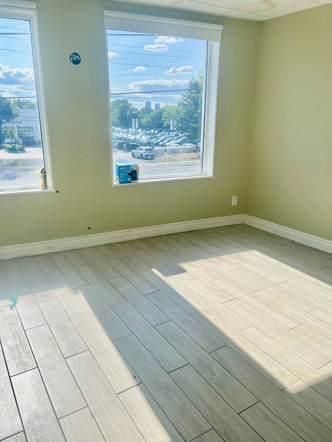 Markham, ON L3T 2A6,7061 Yonge ST #2C