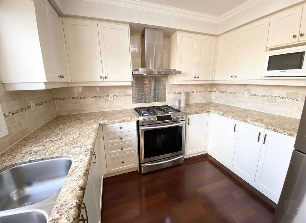 Vaughan, ON L4H 2S8,150 Maria Antonia RD