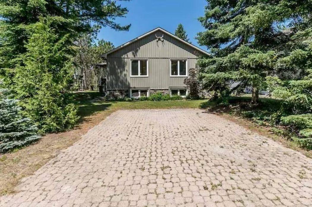 Tiny, ON L0L 2T0,12 SWIFTS LN