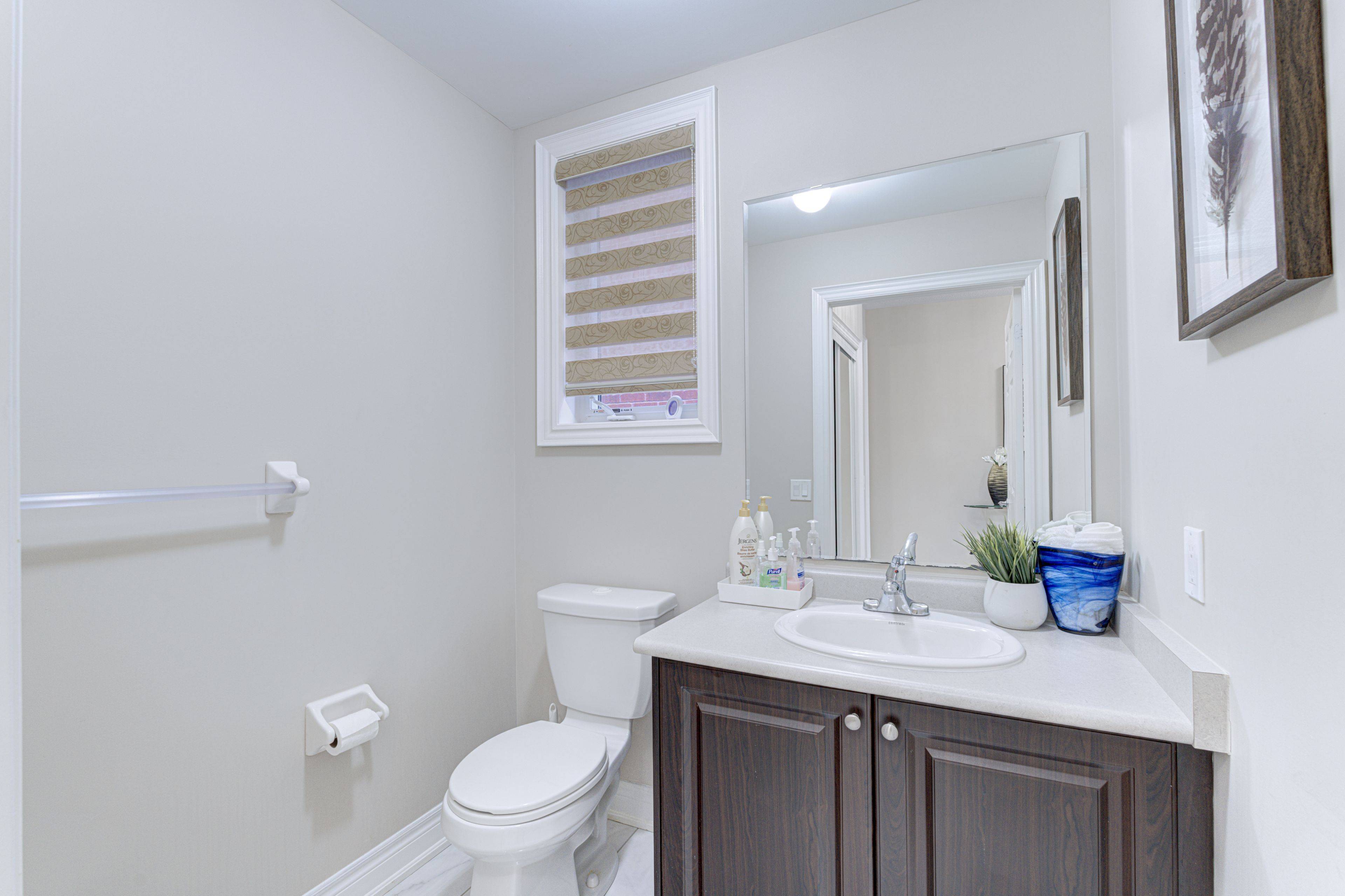 Caledon, ON L7C 3Z4,563 Dougall AVE E