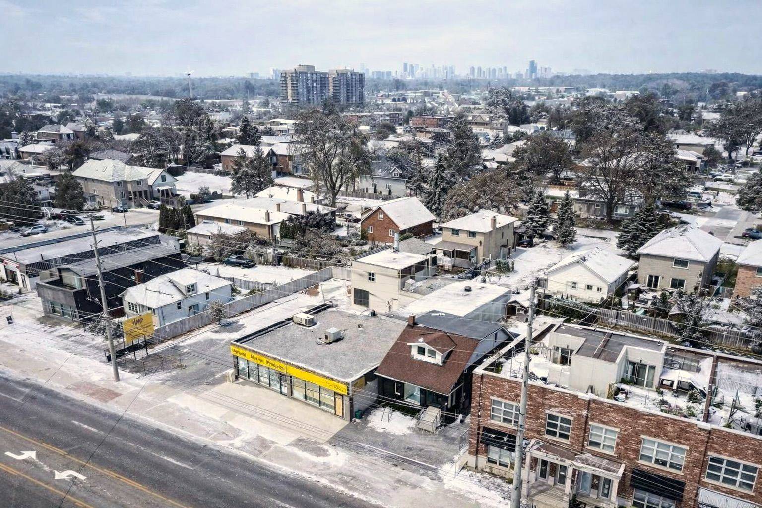 Mississauga, ON L5E 1E2,881 Lakeshore RD E