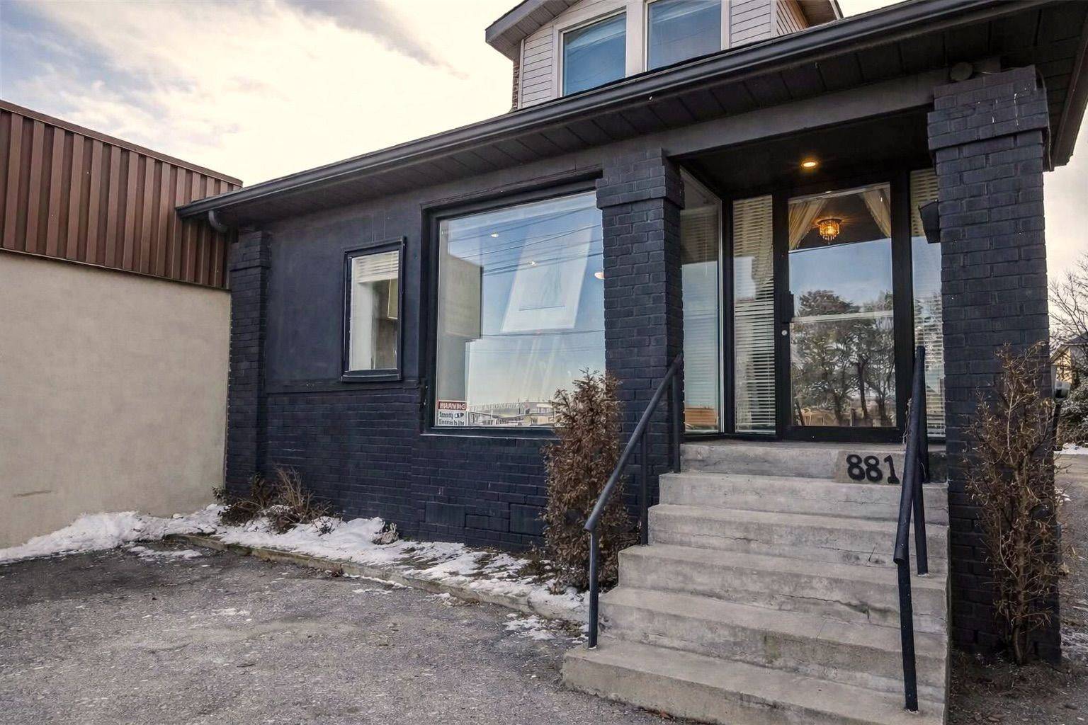 Mississauga, ON L5E 1E2,881 Lakeshore RD E