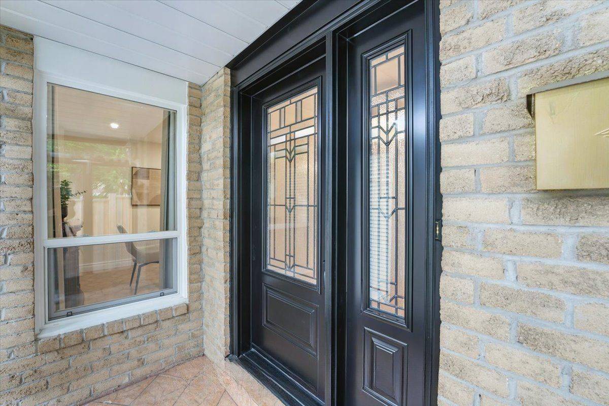 Mississauga, ON L5N 3K1,6486 Edenwood DR