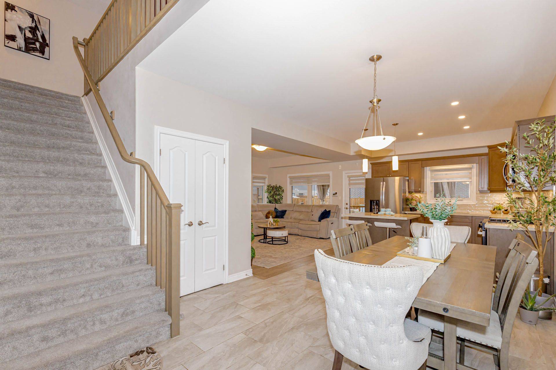 Niagara Falls, ON L2H 3T1,8961 Emily BLVD