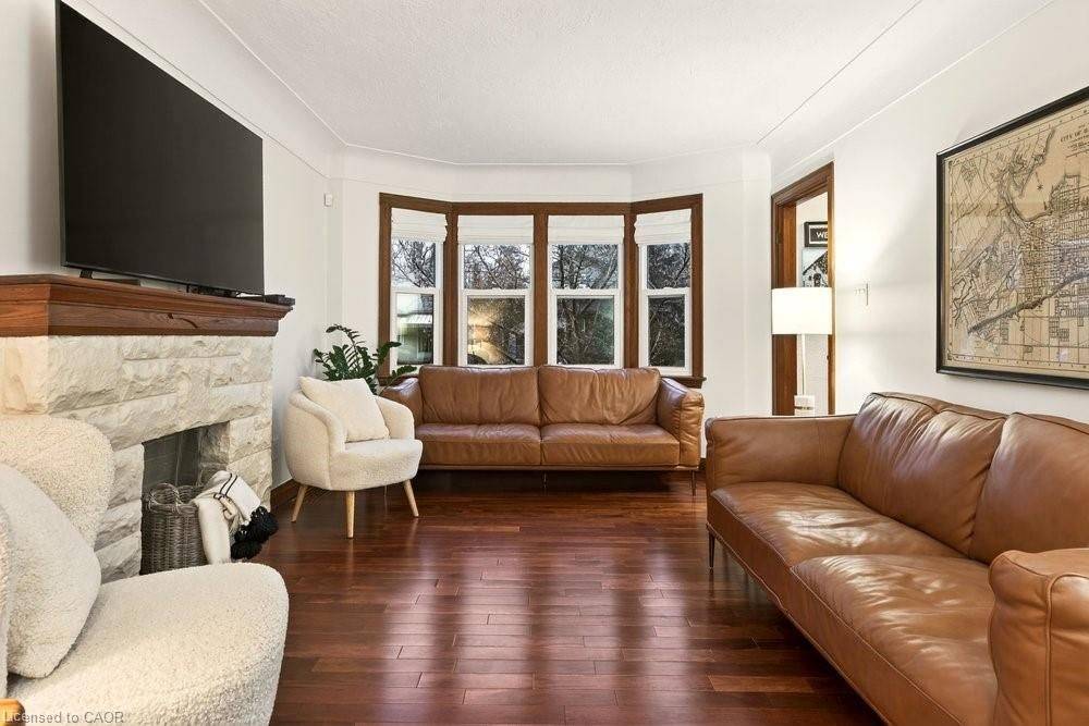 Hamilton, ON L8S 1Y2,17 Gary AVE