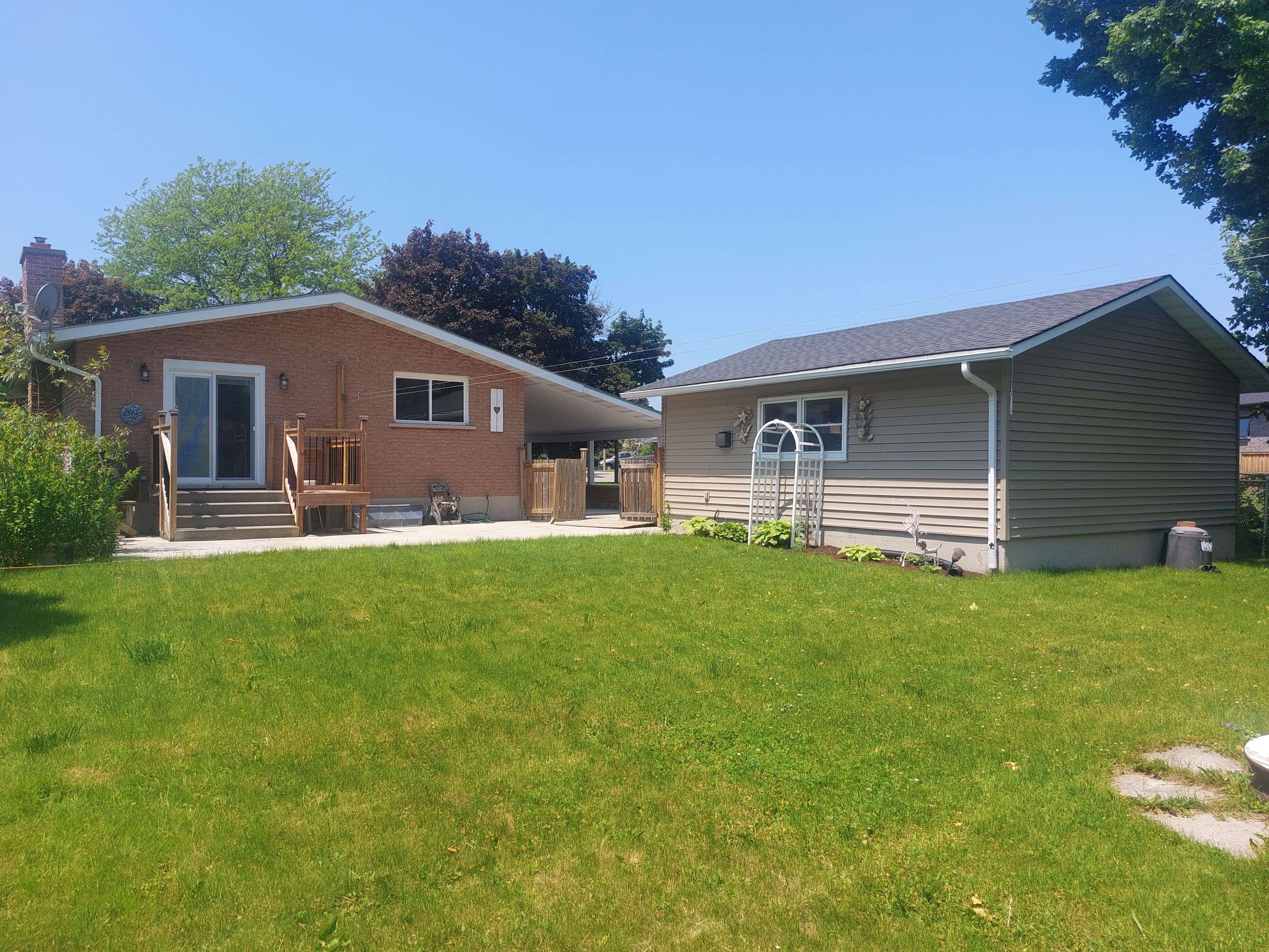 Goderich, ON N7A 3M7,377 South ST S