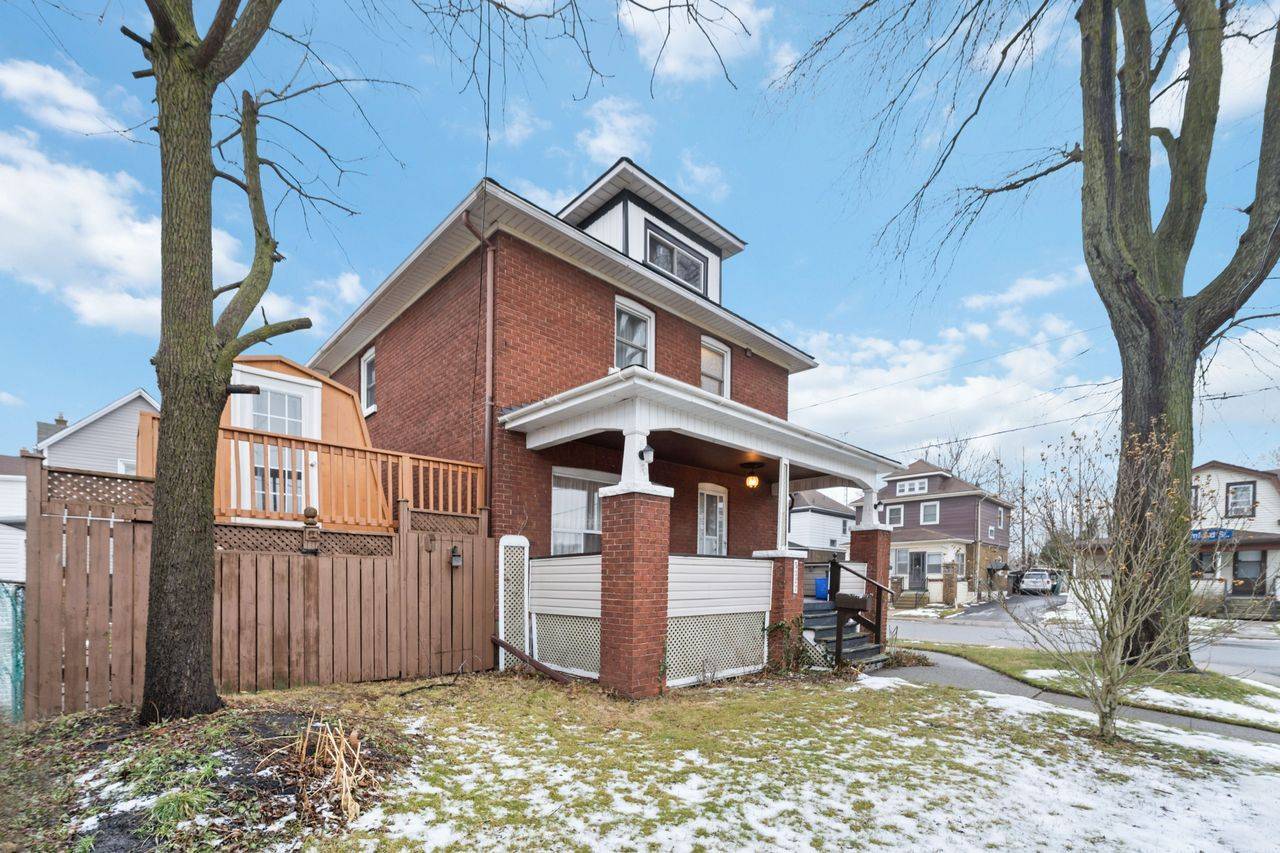 Niagara Falls, ON L2E 4V6,5322 Heywood AVE