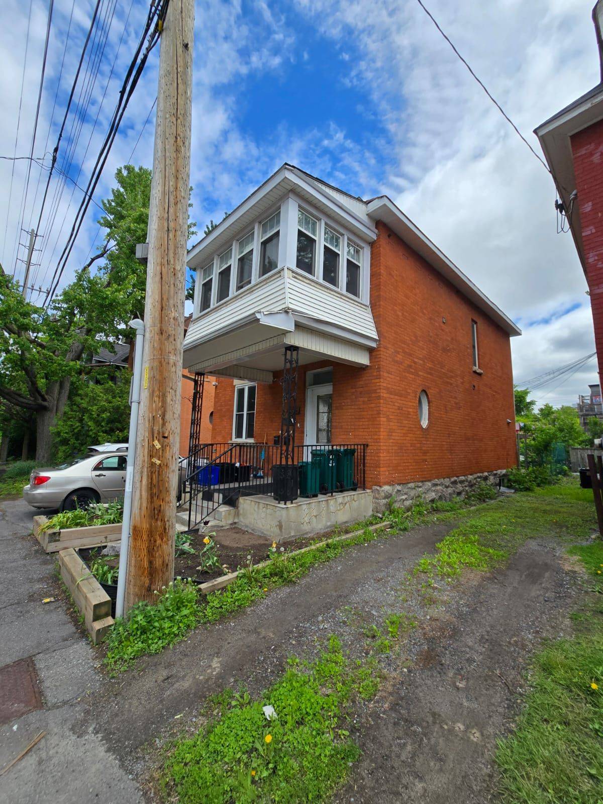 Ottawa Centre, ON K1R 5X8,519 Lyon ST N #2