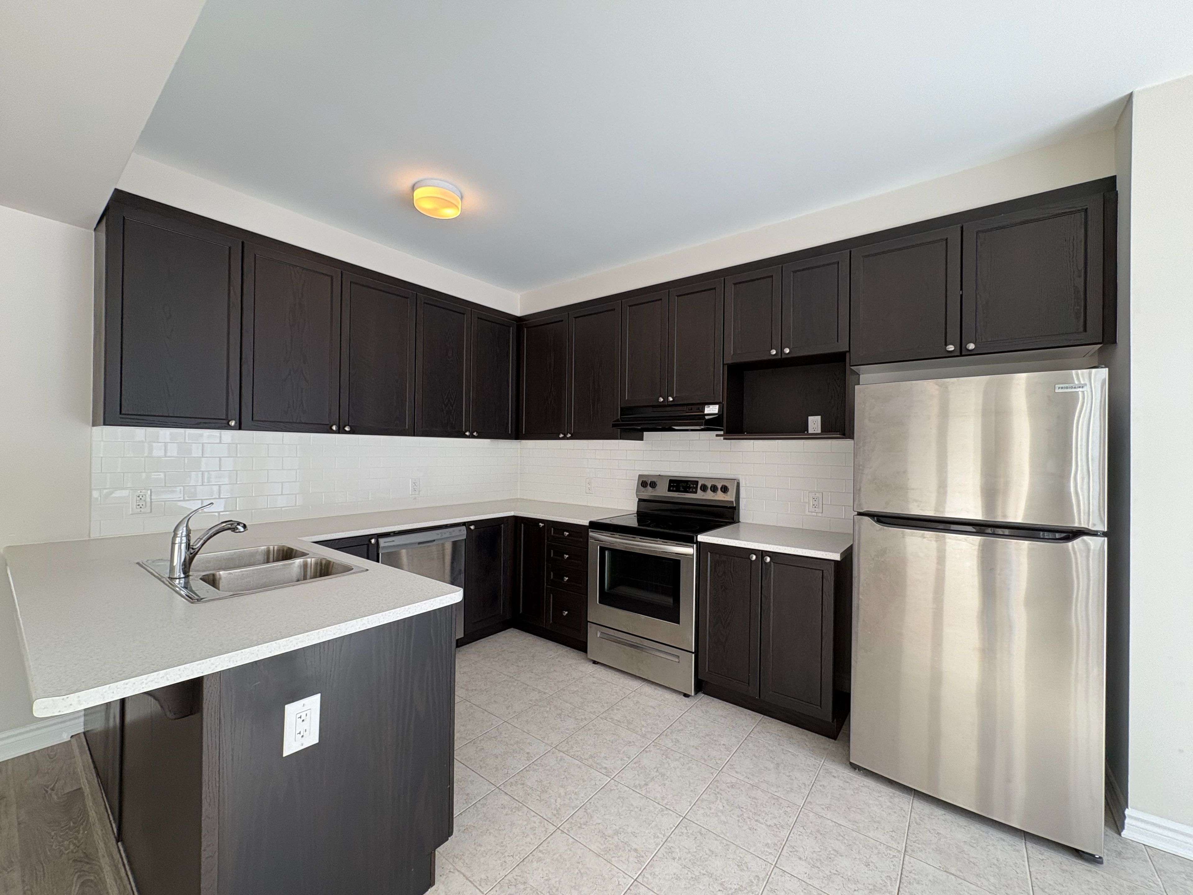 Stittsville - Munster - Richmond, ON K2S 2Z7,540 CULDAFF RD