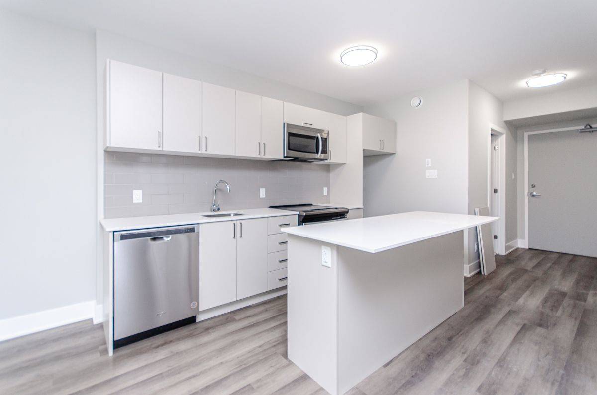 Carlington - Central Park, ON K1Z 8G7,1295 Summerville AVE #303