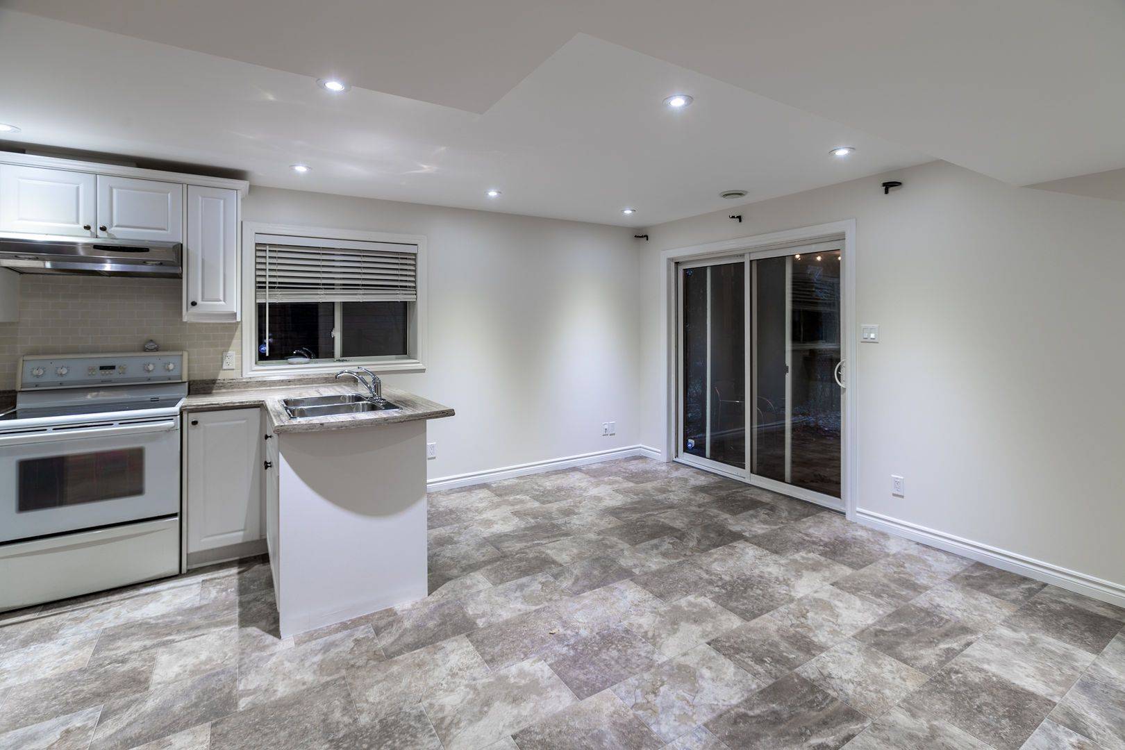 St. Thomas, ON N5R 6L8,35 Hummingbird LN