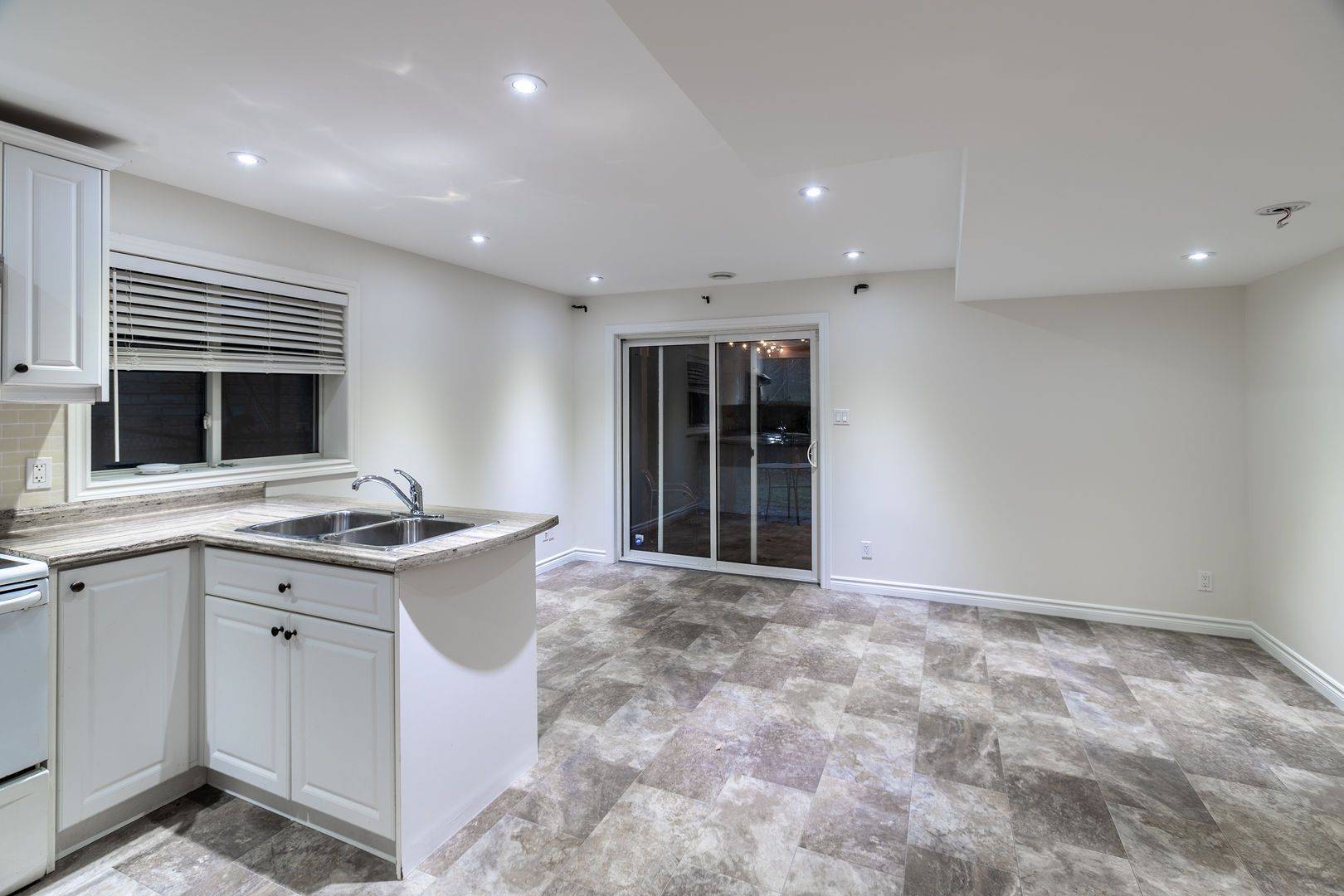 St. Thomas, ON N5R 6L8,35 Hummingbird LN