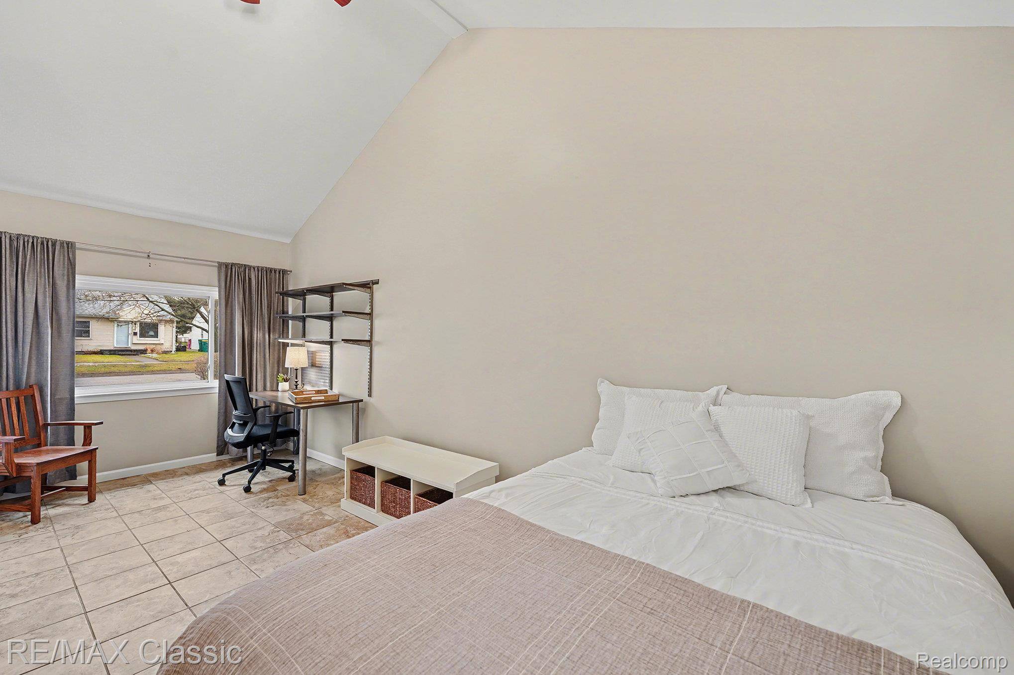 Farmington, MI 48336,23072 Lilac ST