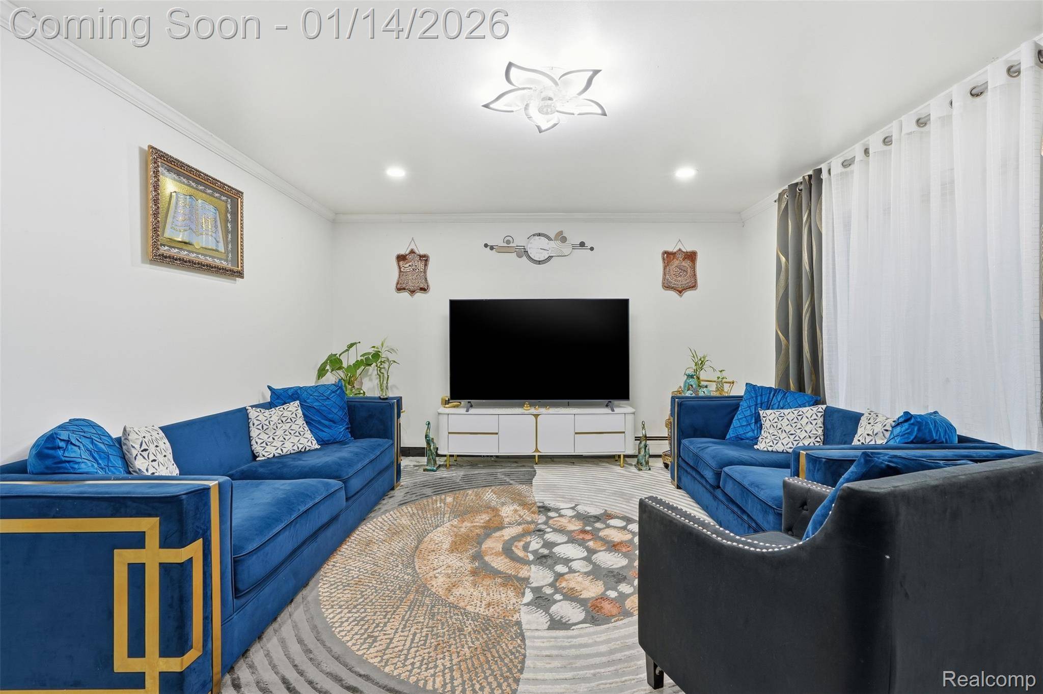 Redford, MI 48239,13575 Mercedes