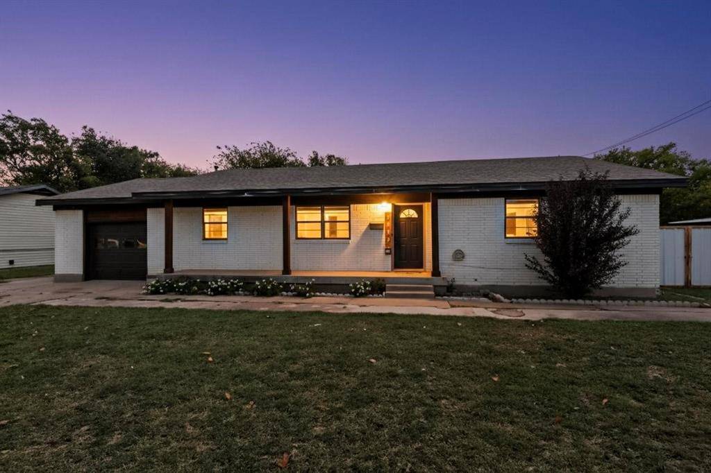 Fort Worth, TX 76116,3533 Reagan Drive