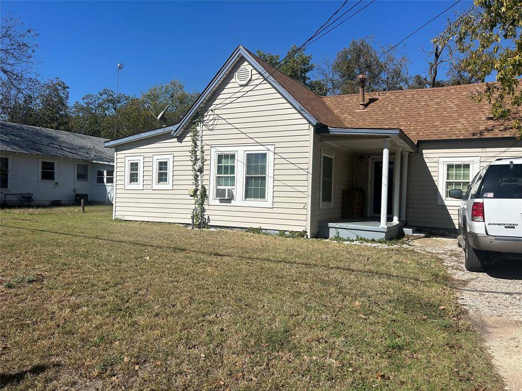 Stephenville, TX 76401,835 W Vanderbilt Street