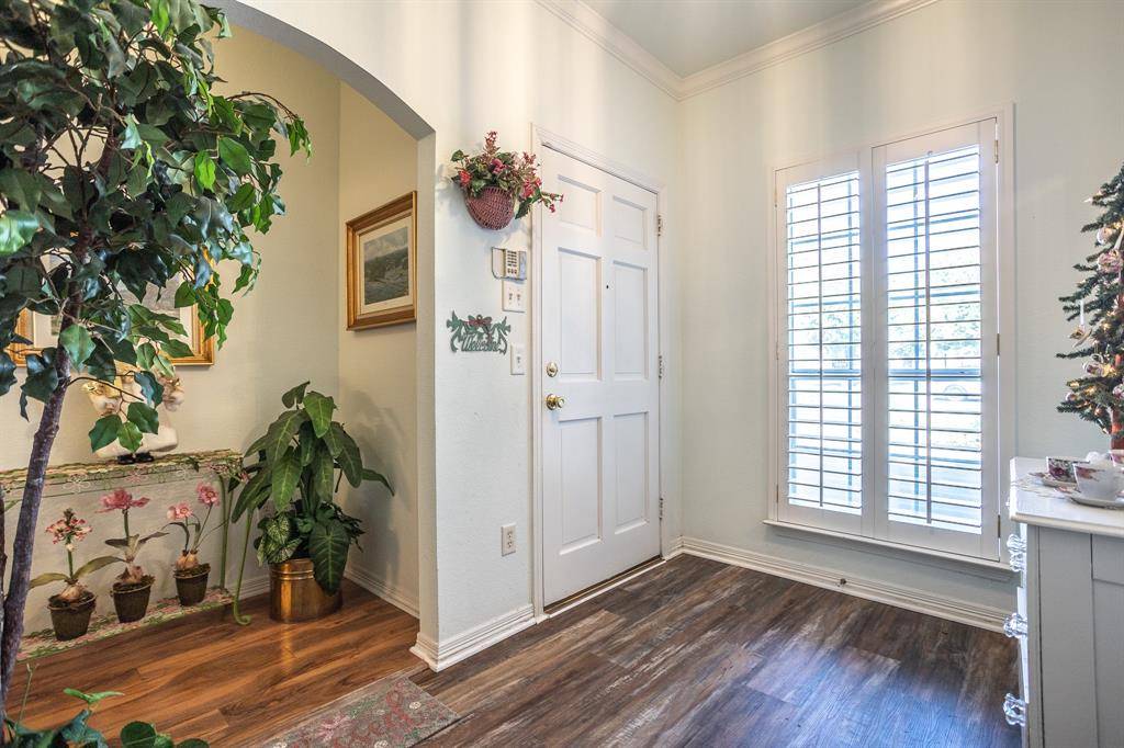 Lancaster, TX 75146,300 E REDBUD Lane