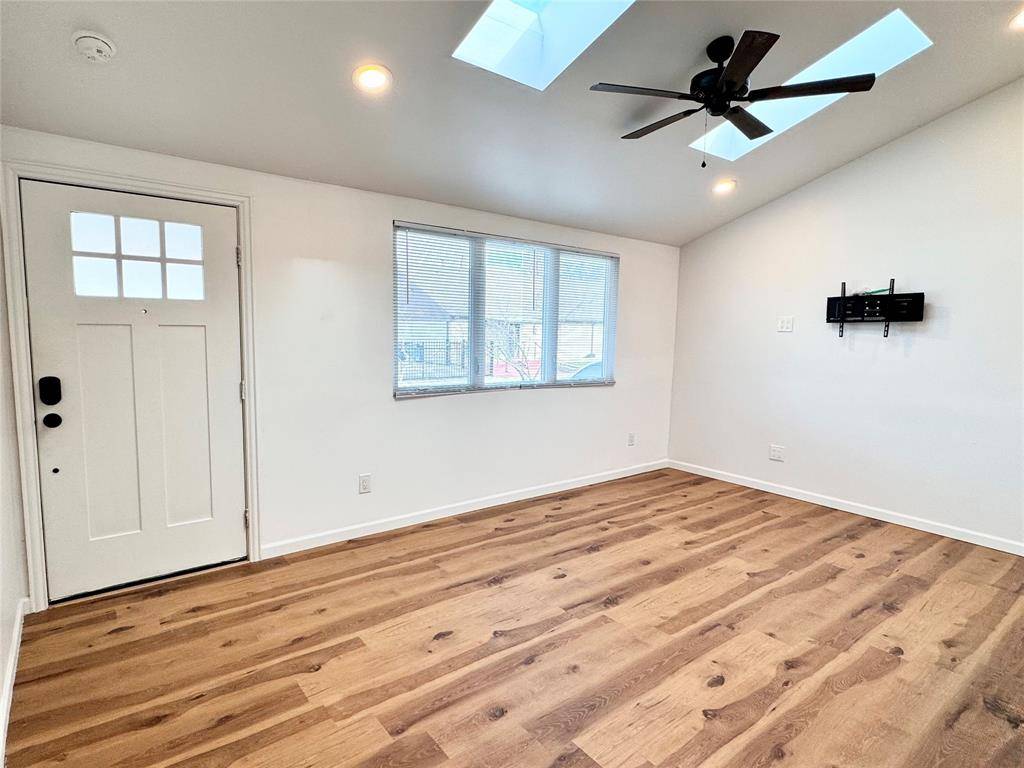 Dallas, TX 75212,3414 Navaro Street