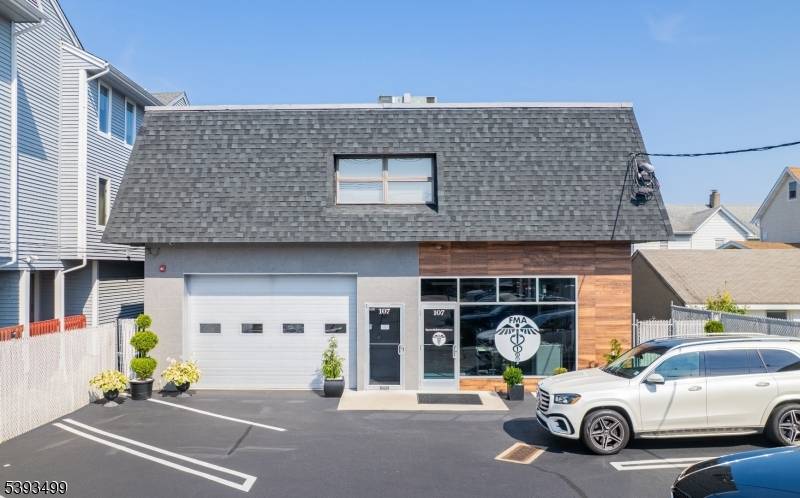 Lyndhurst Twp., NJ 07071,107 Stuyvesant Ave