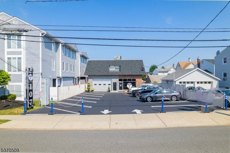 Lyndhurst Twp., NJ 07071,107 Stuyvesant Ave