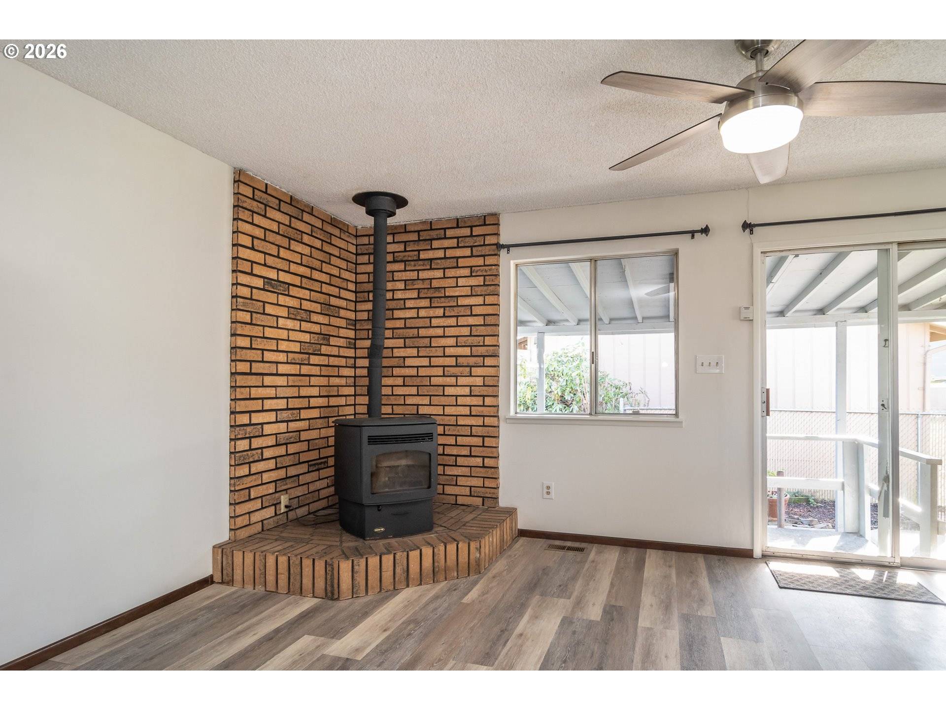 Sutherlin, OR 97479,219 HAWTHORNE ST