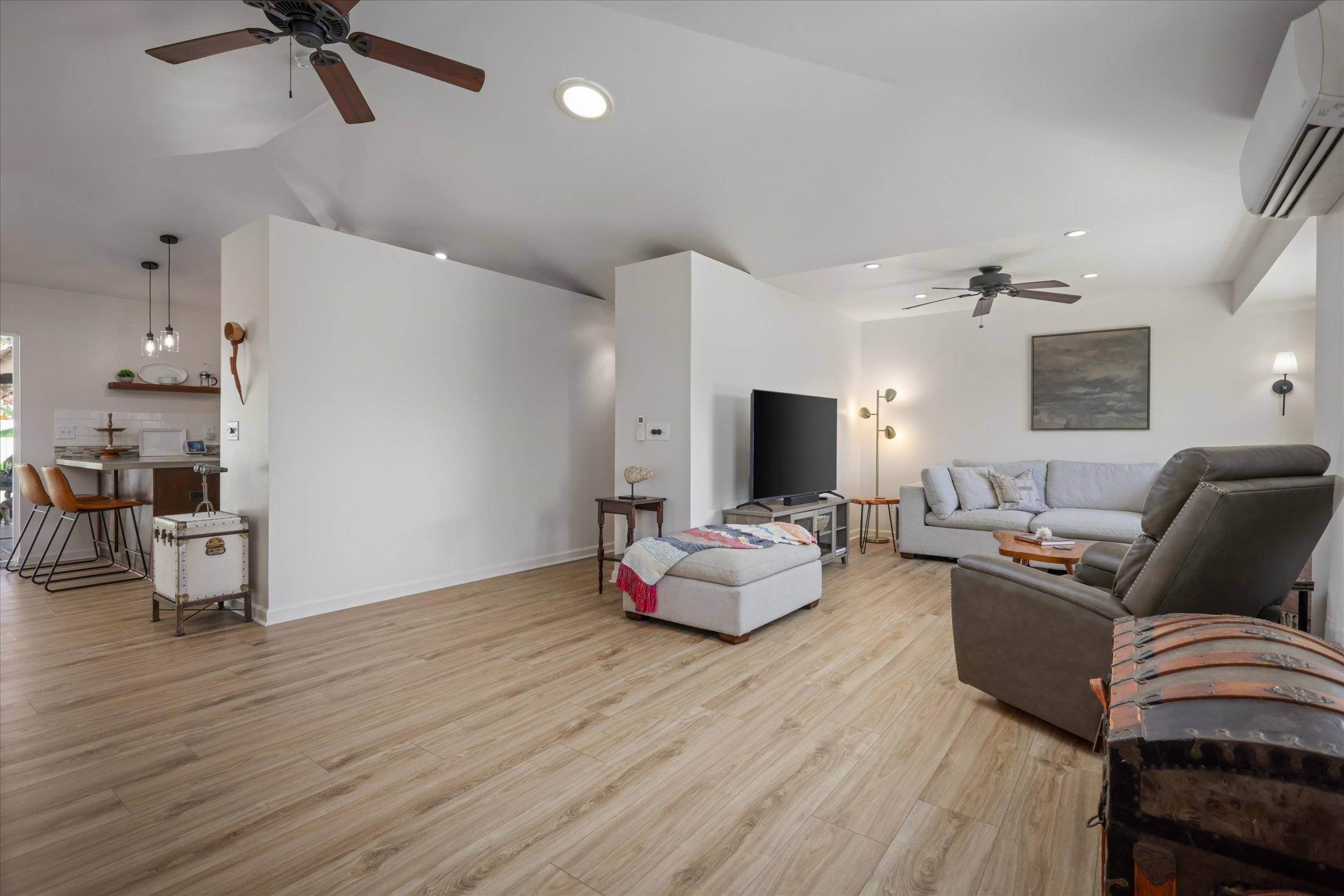 Kailua-kona, HI 96740,73-1060 KUULEIALOHA CIRCLE