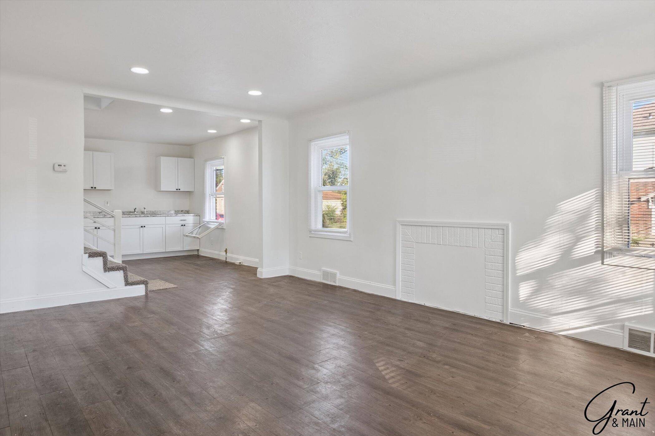 Detroit, MI 48227,15375 Sussex ST