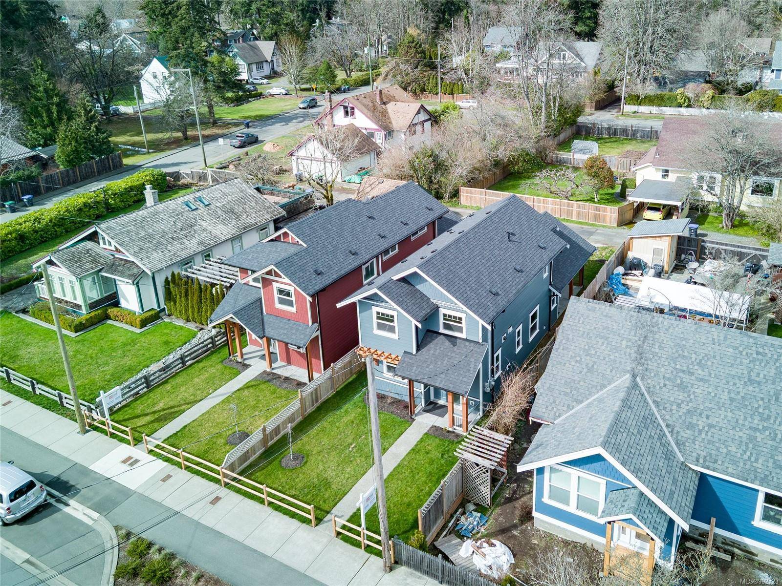 Courtenay, BC V9N 1K5,635 5th St