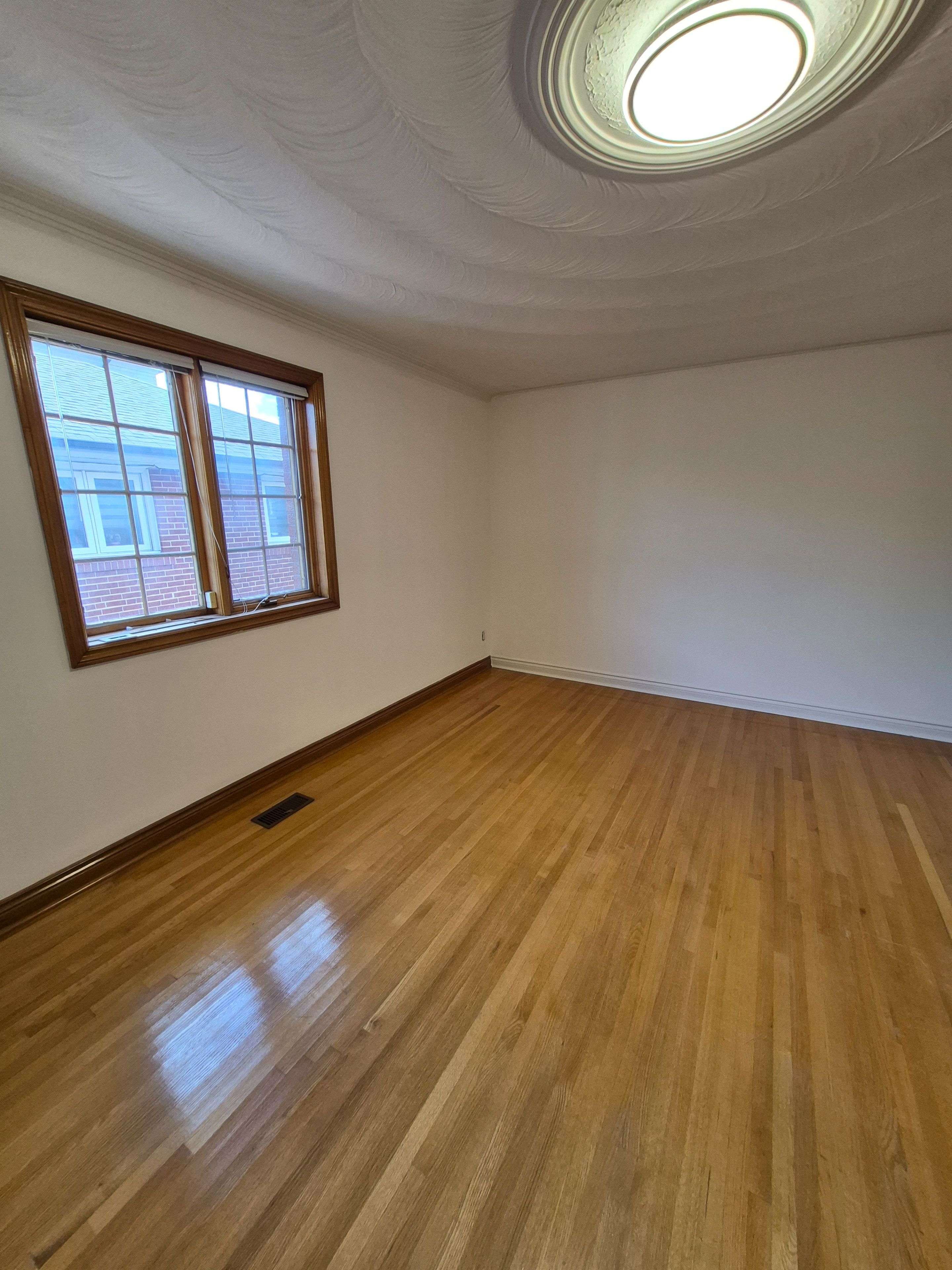 Toronto C06, ON M3H 3T7,256 Cocksfield AVE #Rm 2