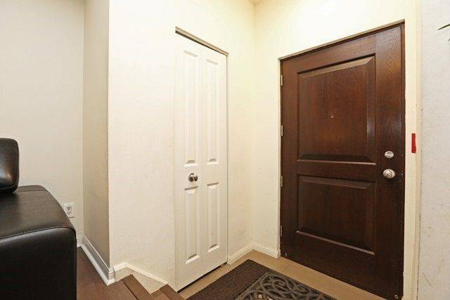 Toronto C01, ON M4Y 3G4,11 St Joseph ST #111