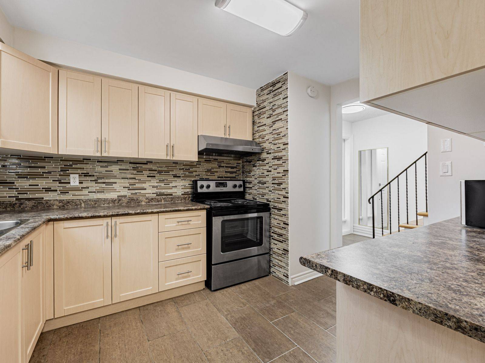 Toronto C15, ON M2J 2W9,157 Angus DR