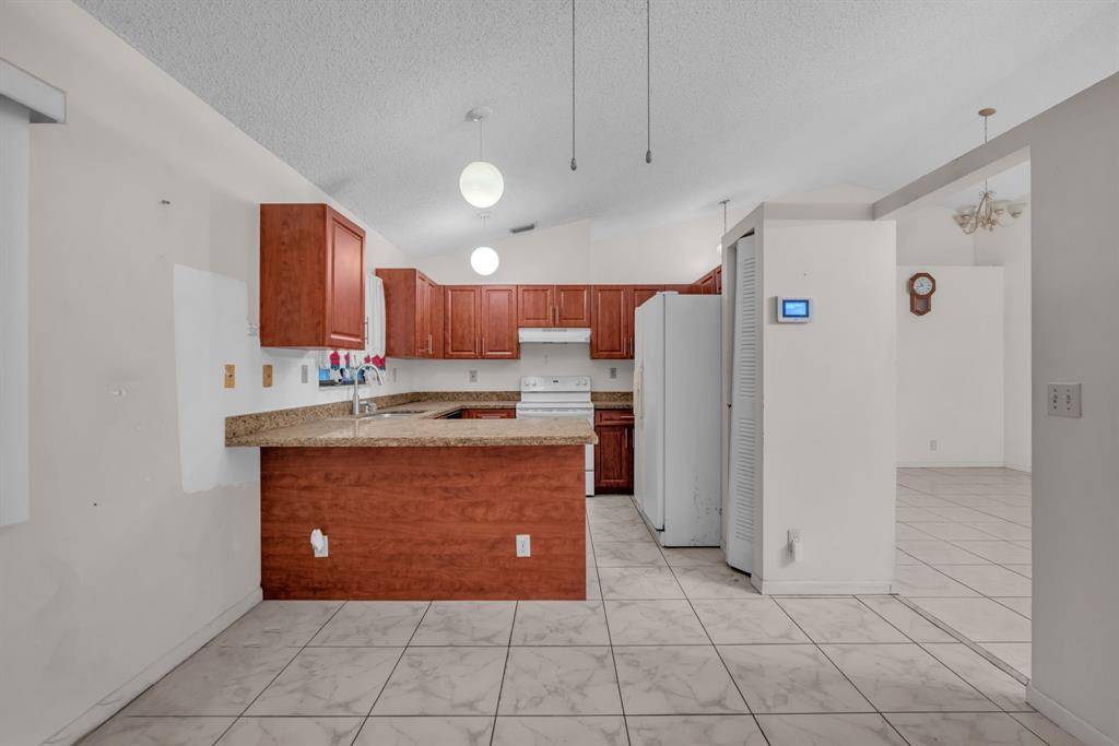 North Lauderdale, FL 33068,155 COLLY WAY