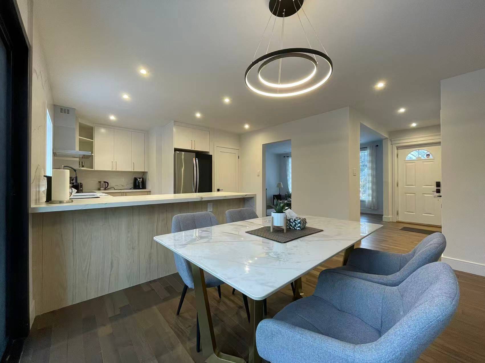 Richmond Hill, ON L4C 2V5,382 Lynett CRES #MAIN FLOOR