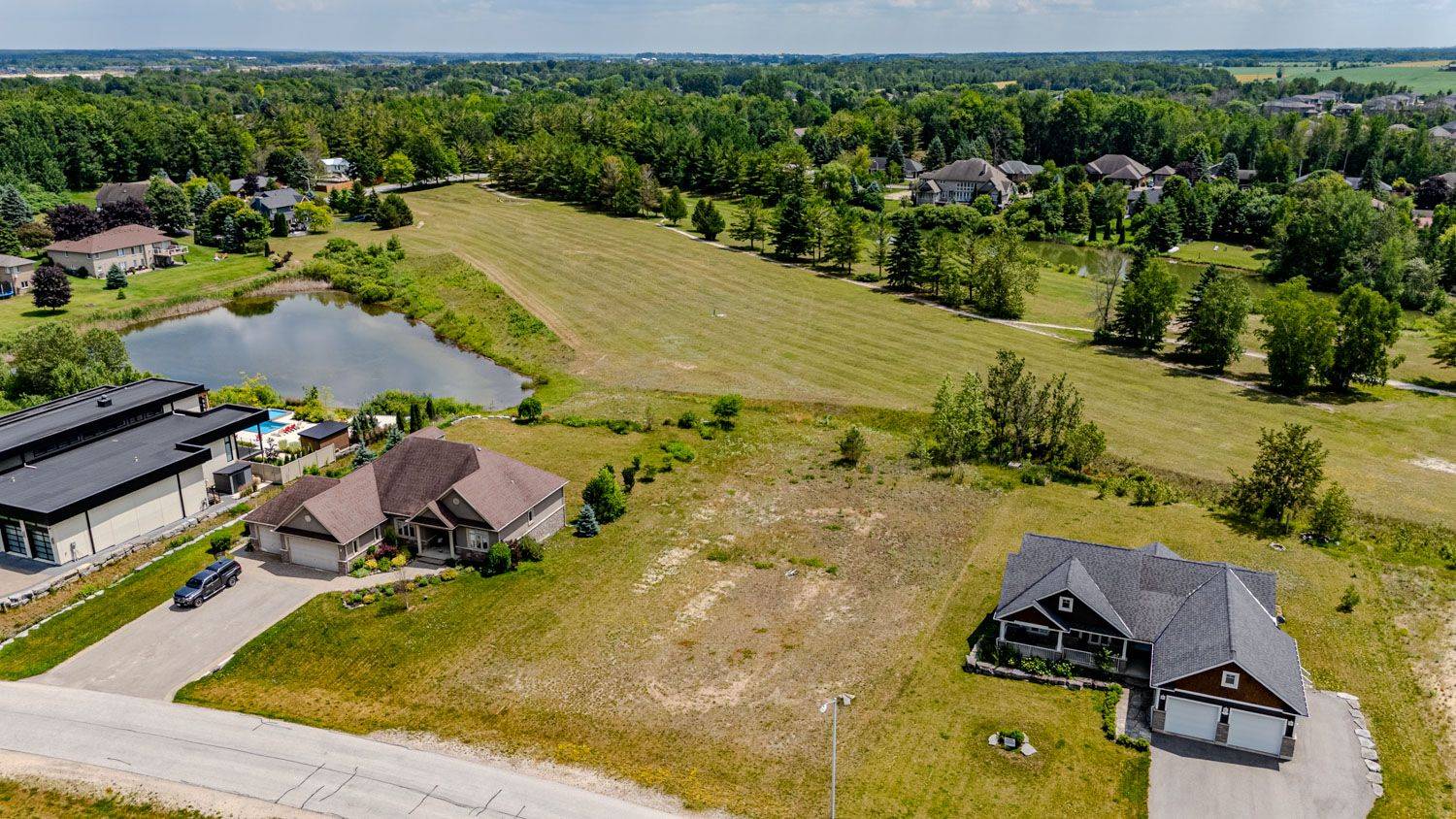 Wasaga Beach, ON L9Z 1J5,8 Deanna DR